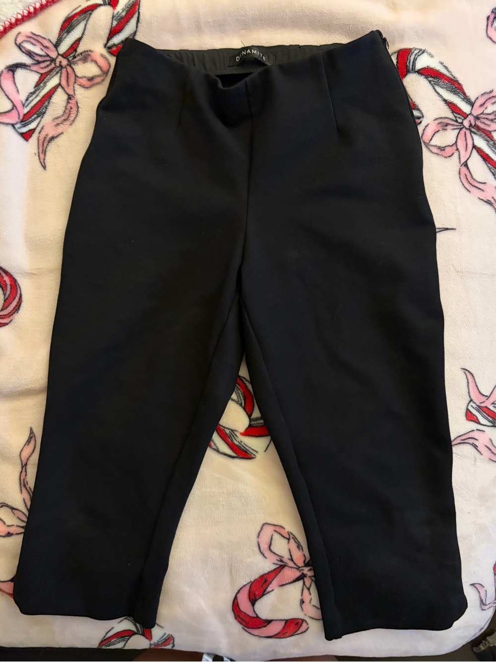 Dynamite Black Capri pants